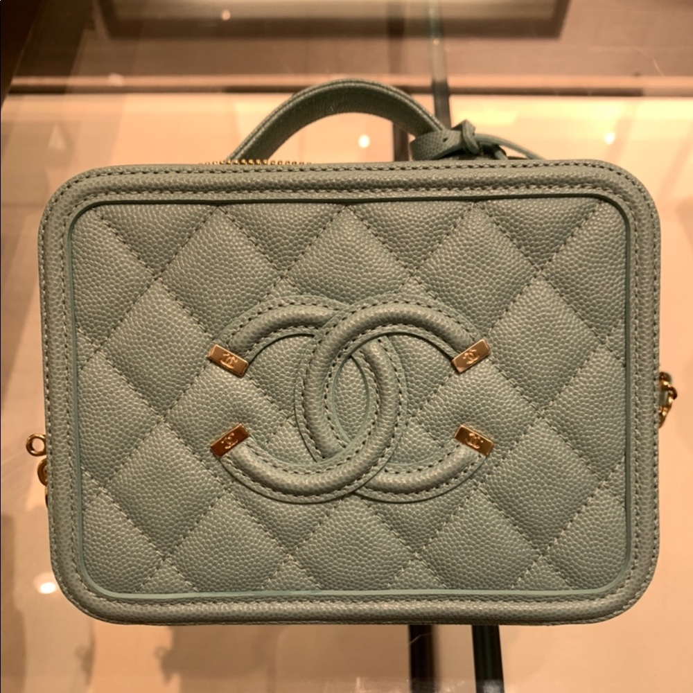 Chanel small filigree bag - Picture 4 of 5